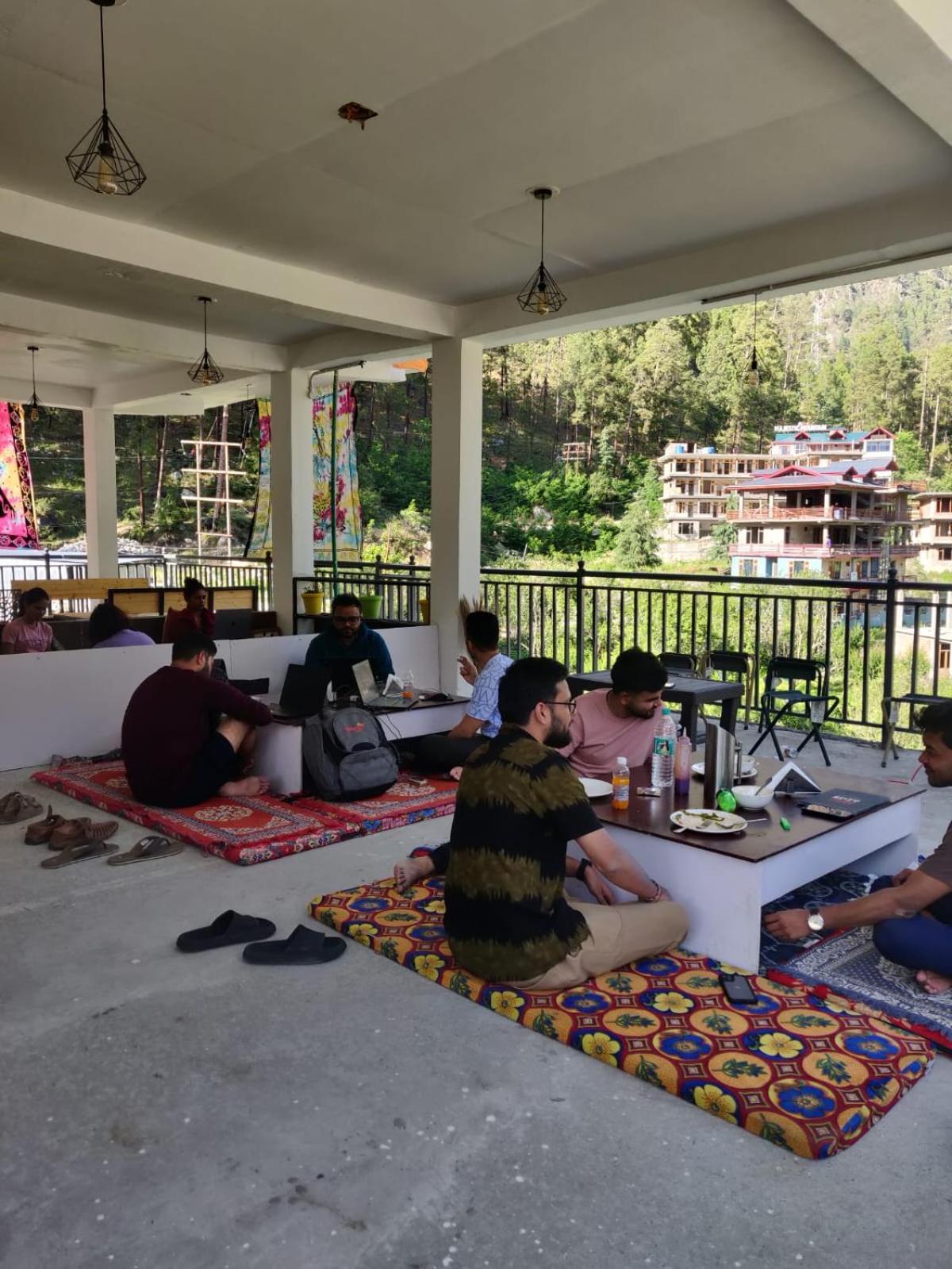 Himtrek Stay Kasol Bagian luar foto