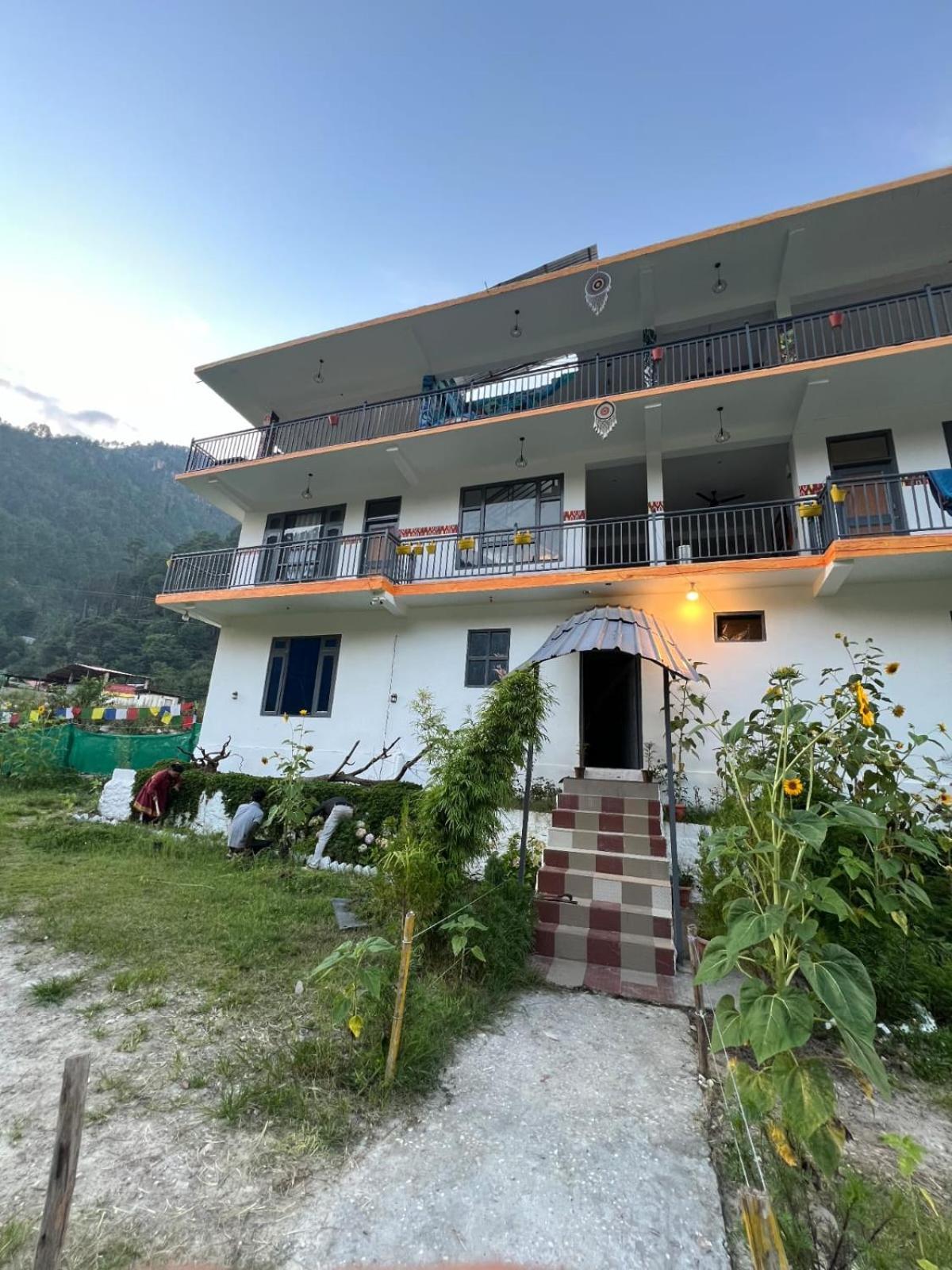 Himtrek Stay Kasol Bagian luar foto