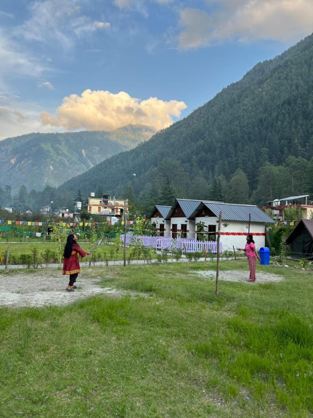 Himtrek Stay Kasol Bagian luar foto